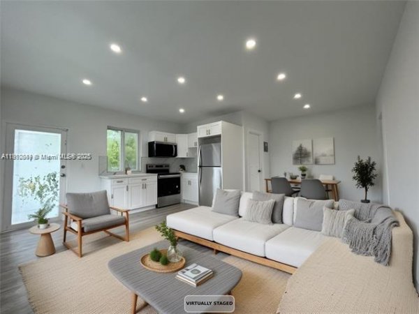 1936 Normandy Dr #5 Miami Beach, FL 33141