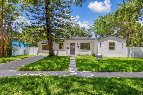 53 NW 107th St Miami Shores, FL 33168
