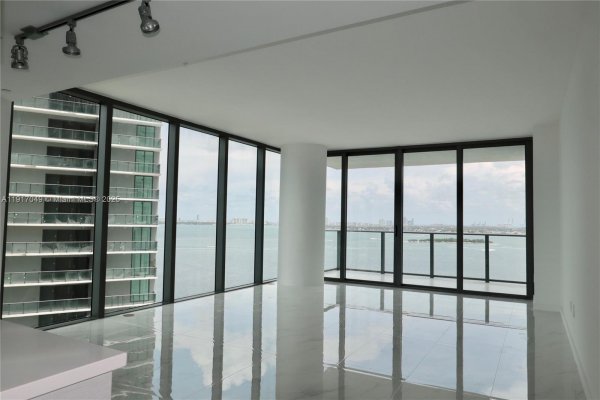 650 NE 32th #1207 Miami, FL 33137