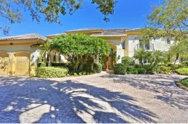 673 Destacada Ave Coral Gables, FL 33156