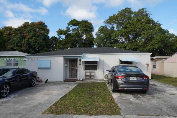 625 NE 130th St North Miami Beach, FL 33161