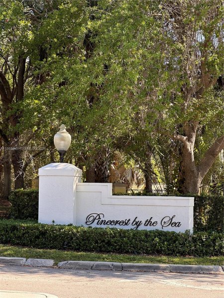 13351 SW 57th Ct Pinecrest, FL 33156