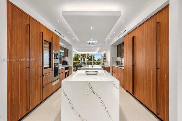 2627 S Bayshore Dr #603 Miami, FL 33133