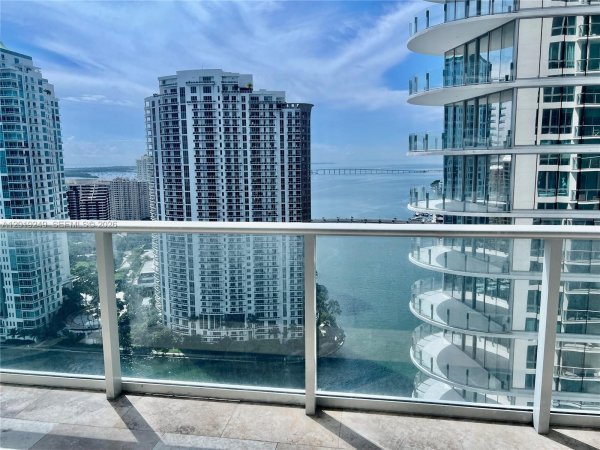 300 S Biscayne Blvd #2606 Miami, FL 33131