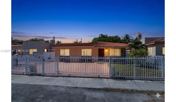 3062 SW 14th St Miami, FL 33145