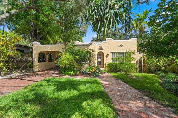 2521 Inagua Ave Miami, FL 33133