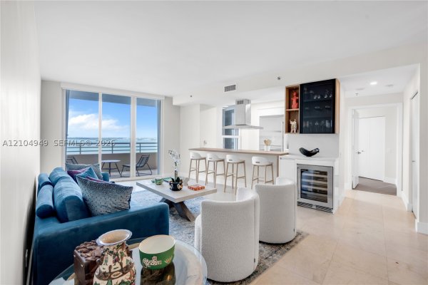808 Brickell Key Dr #1006 Miami, FL 33131