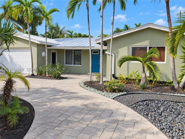 1825 NE 26th Dr Wilton Manors, FL 33306