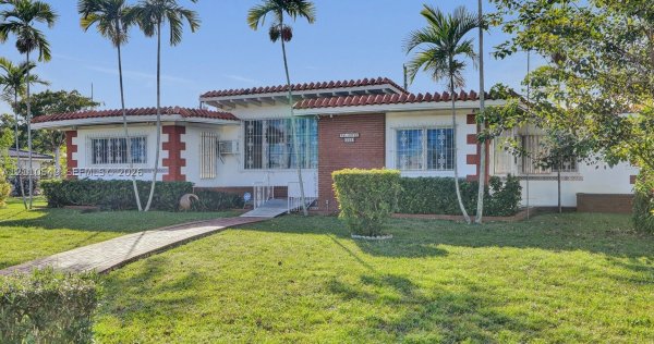 500 SW 39th Ct Miami, FL 33134