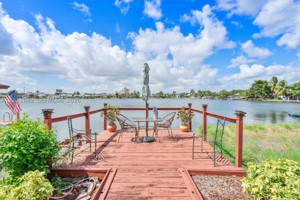 7120 W 17th Ct Hialeah, FL 33014