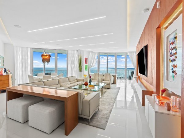 701 N Fort Lauderdale Bch Blvd #902 Fort Lauderdale, FL 33304 701 N Fort Lauderdale Bch Blvd #902 Fort Lauderdale, FL 33304