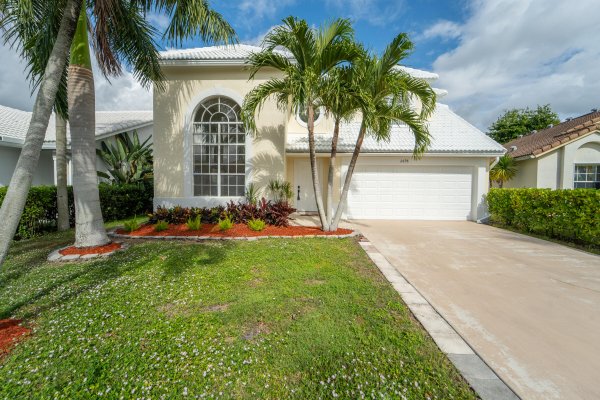 2698 Linkside Dr Wellington, FL 33414