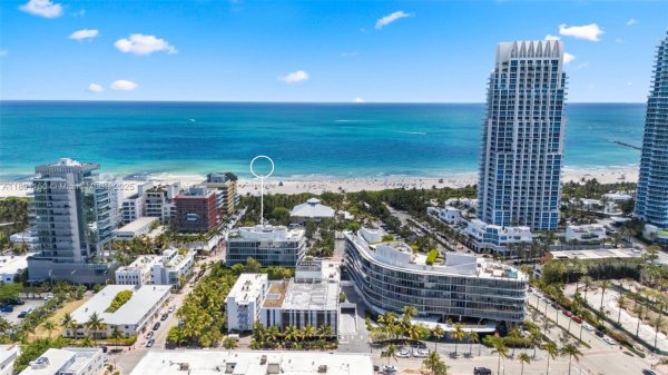 1 Collins Ave #108 Miami Beach, FL 33139