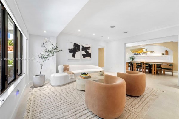 4485 N Jefferson Ave Miami Beach, FL 33140