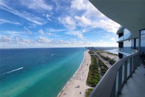 15701 Collins Ave #3102 Sunny Isles Beach, FL 33160
