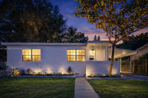 870 NE 144th St North Miami, FL 33161