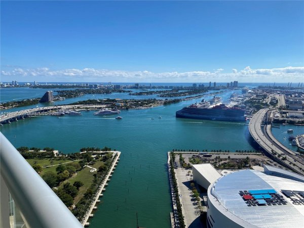 888 Biscayne Blvd #4806 Miami, FL 33132