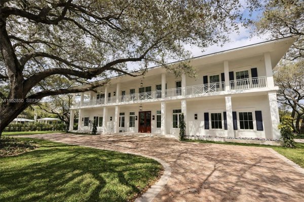 6475 SW 92nd St Pinecrest, FL 33156