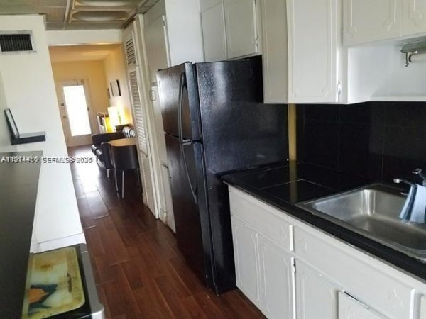 1430 NE 170th St #214 North Miami Beach, FL 33162