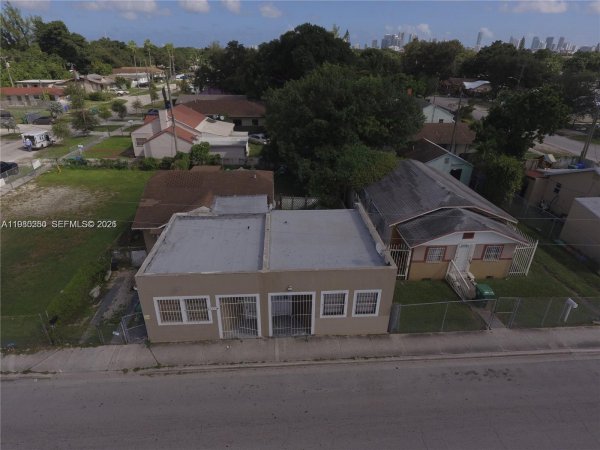 4419 NW 17th Ave Miami, FL 33142
