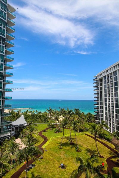 10275 Collins Ave #833 Bal Harbour, FL 33154
