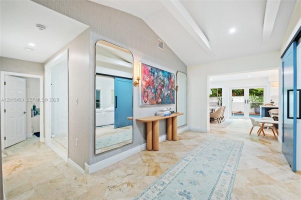 200 W Mashta Dr Key Biscayne, FL 33149
