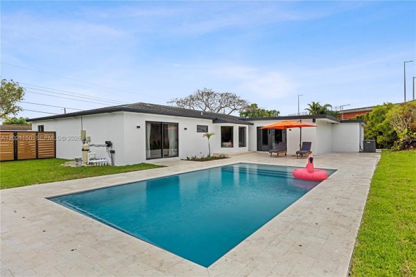 9261 SW 80th Ter Miami, FL 33173