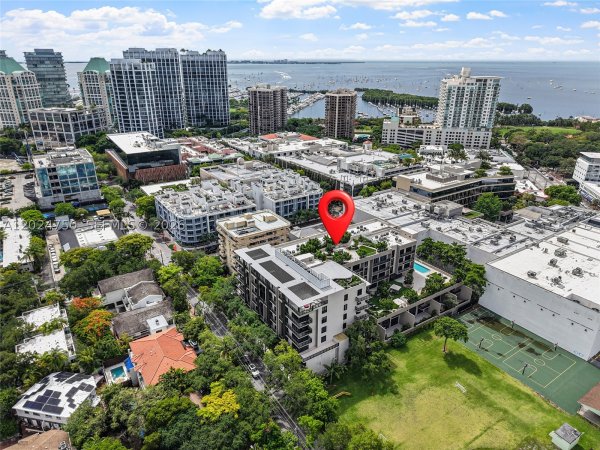 3034 Oak Ave #LPH2 Miami, FL 33133