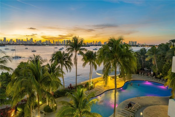 1330 West Ave #3009 Miami Beach, FL 33139