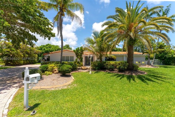 6561 Marlin Dr Coral Gables, FL 33158