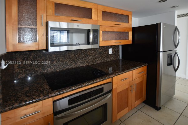 540 Brickell Key Dr #1511 Miami, FL 33131