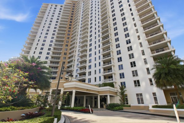 701 Brickell Key #610 Miami, FL 33131