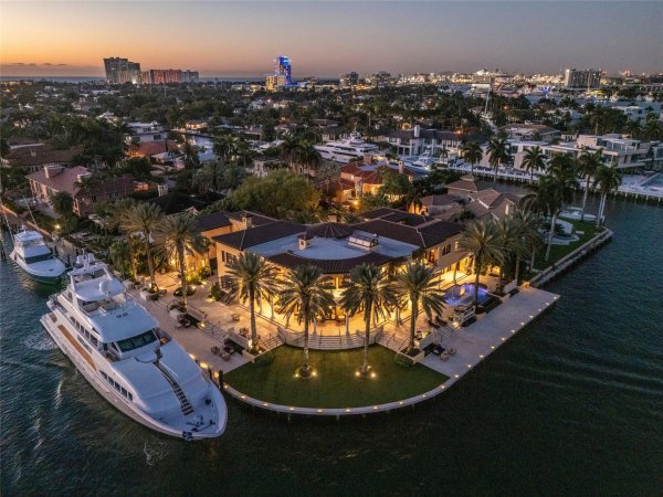 1 Isla Bahia Fort Lauderdale, FL 33316