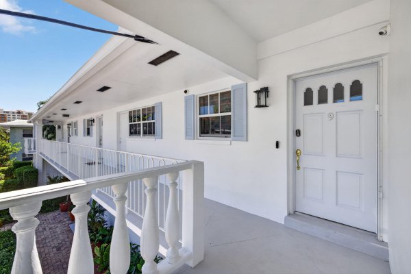 2820 NE 30th St #9 Fort Lauderdale, FL 33306