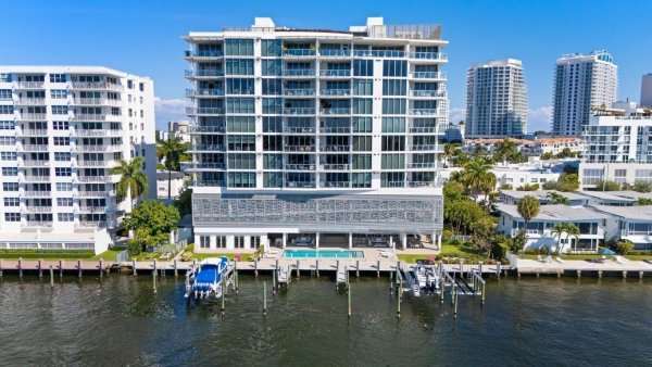 435 Bayshore #503 Fort Lauderdale, FL 33304