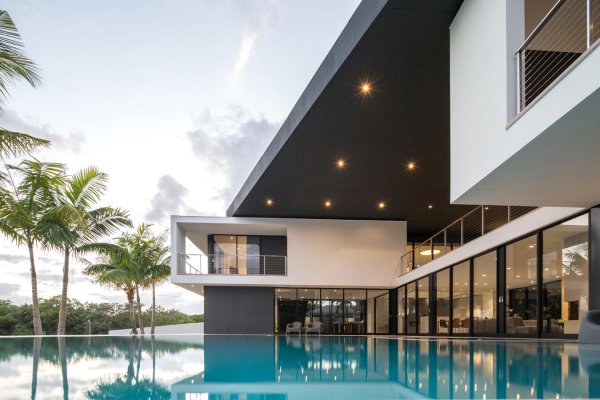 5706 Holly Jupiter, FL 33458