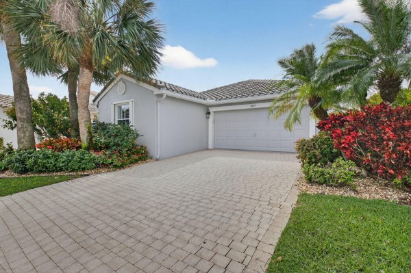 11549 Lawton Boynton Beach, FL 33437