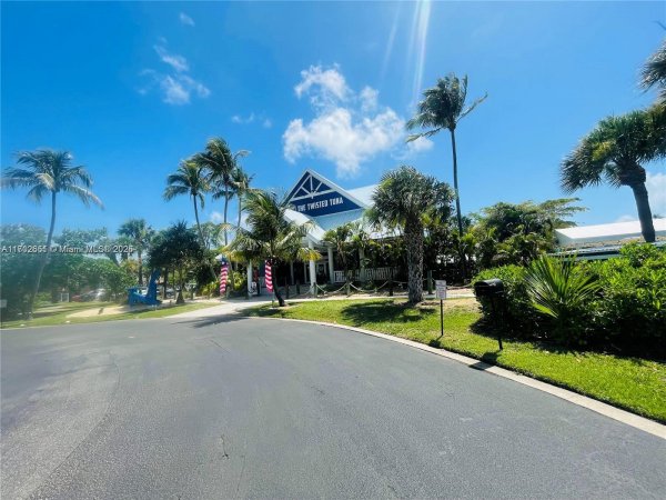 353 S Us Hwy 1 #D402 Jupiter, FL 33477