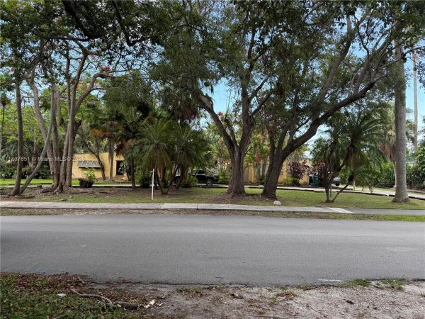 7720 SW 117th St Pinecrest, FL 33156