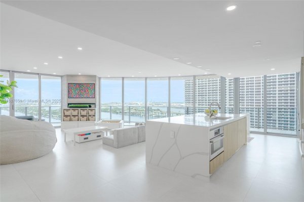 488 NE 18th St #2612/2615 Miami, FL 33132