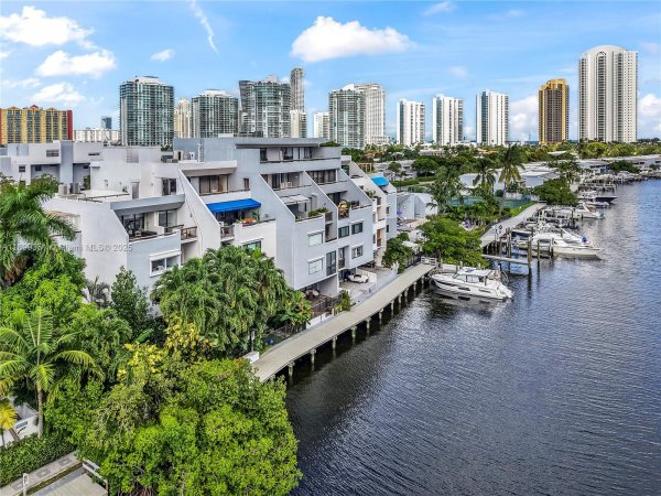430 Poinciana Is Dr #1710 Sunny Isles Beach, FL 33160