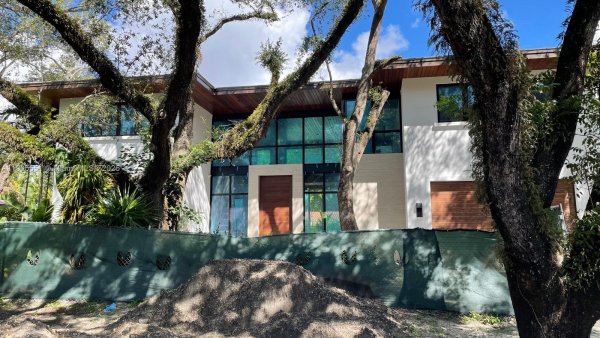 1409 Algardi Ave Coral Gables, FL 33146