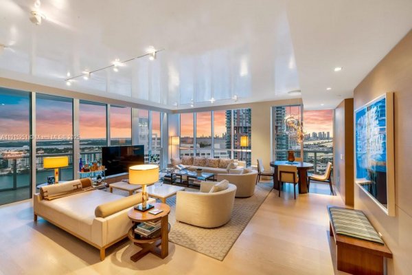 50 S Pointe Dr #2703 Miami Beach, FL 33139