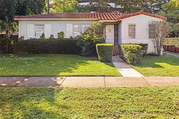 3310 SW 21st St Miami, FL 33145