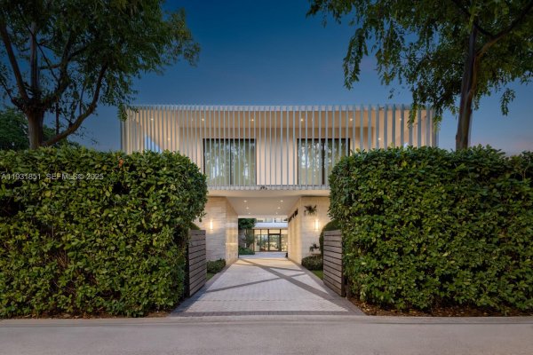 6411 Allison Rd Miami Beach, FL 33141