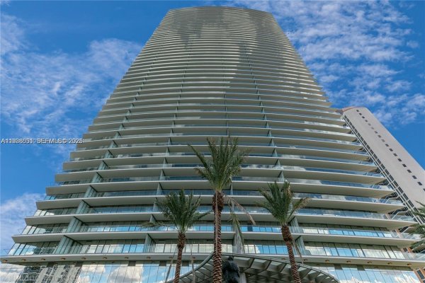 18975 Collins Ave #4705 Sunny Isles Beach, FL 33160