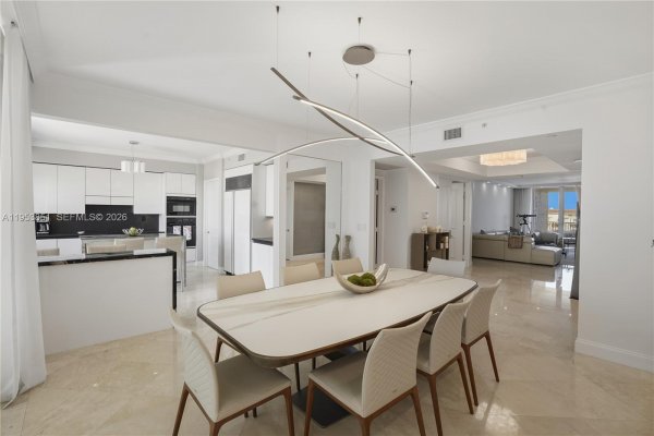 789 Crandon Blvd #1805 Key Biscayne, FL 33149