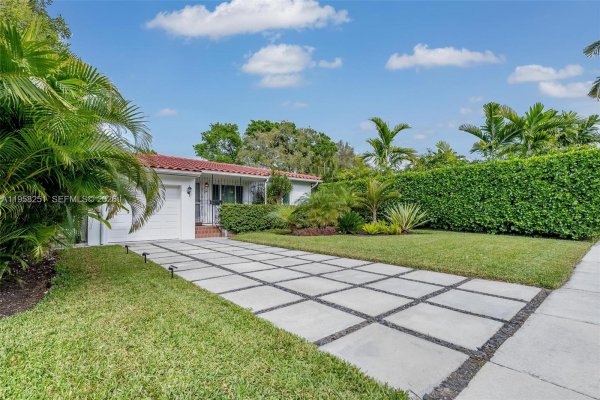 1781 SW 24th St Miami, FL 33145