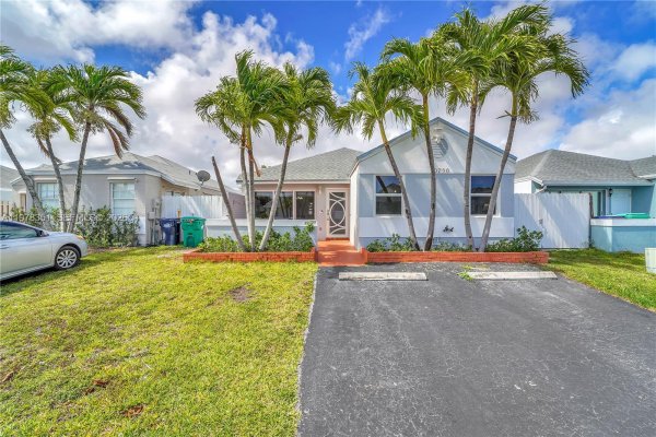 20750 SW 103rd Ct Cutler Bay, FL 33189