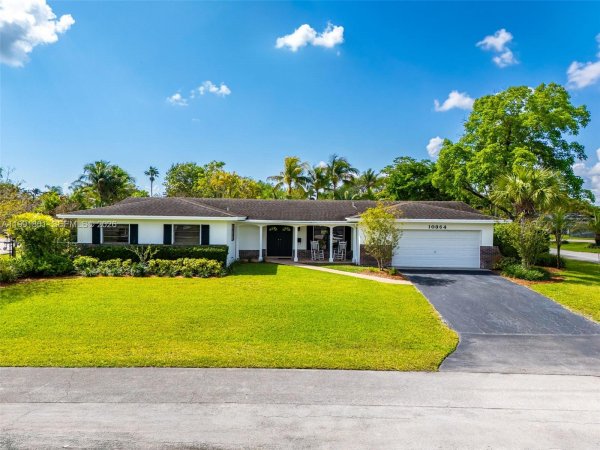 10364 SW 117th St Miami, FL 33176